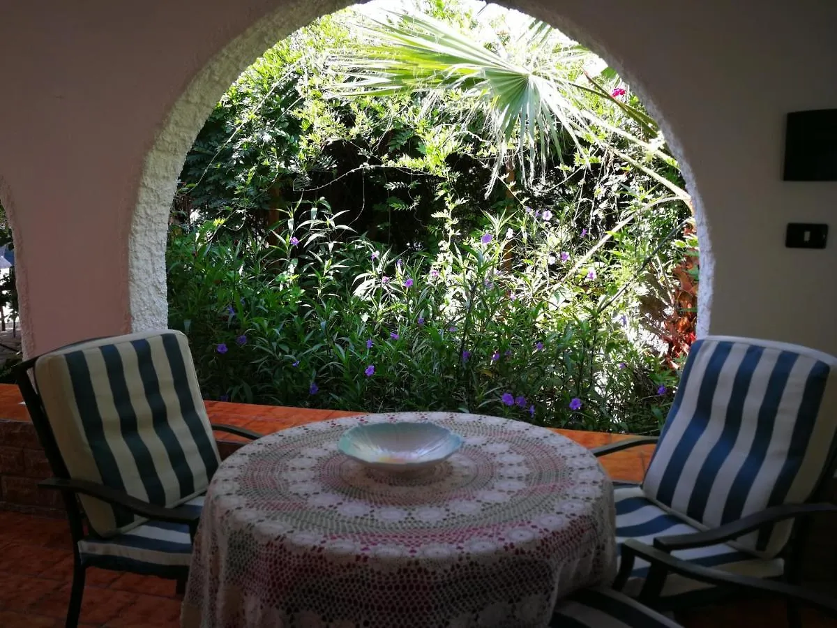 Villa Murgia Solanas  0*, Solanas (Cagliari)
